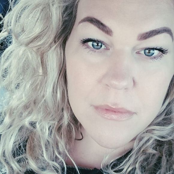 Meet your Posher, Rachel - Picture 1 of 1